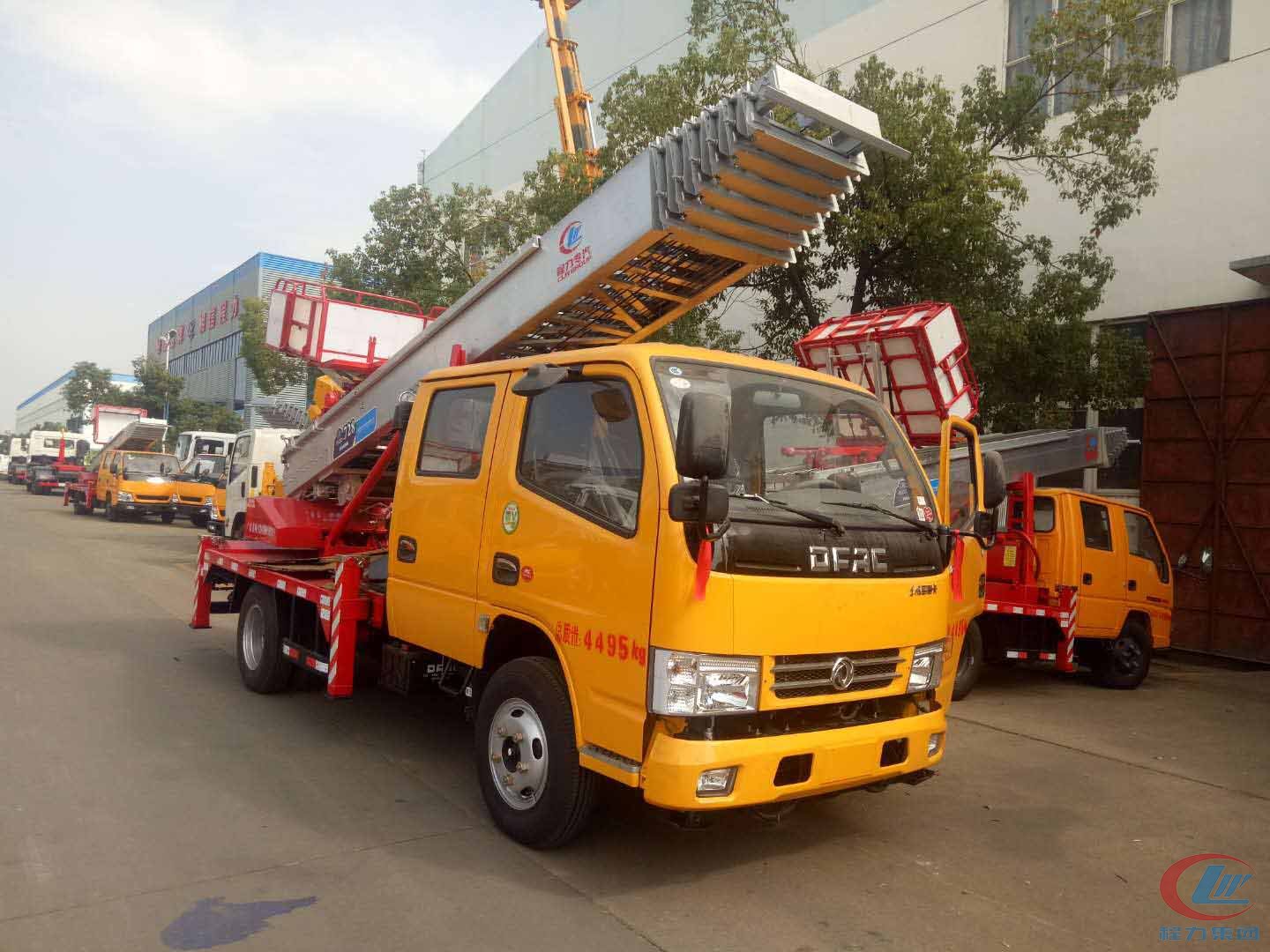 东风多利卡D6蓝牌国五云梯车 实拍图