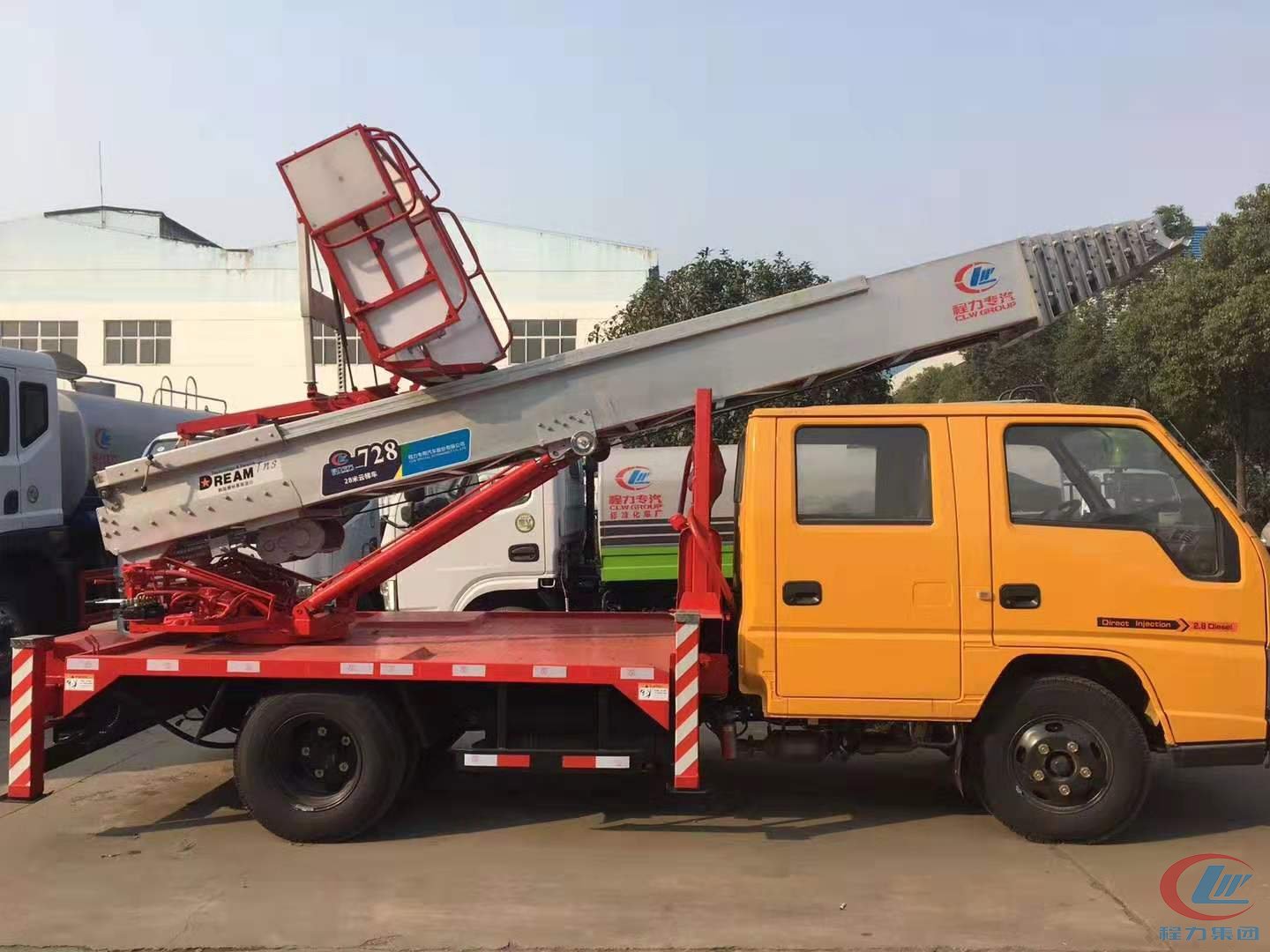 程力江铃28米进口云梯车 实拍图