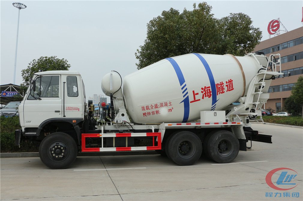 湖北程力东风153搅拌车 实拍图