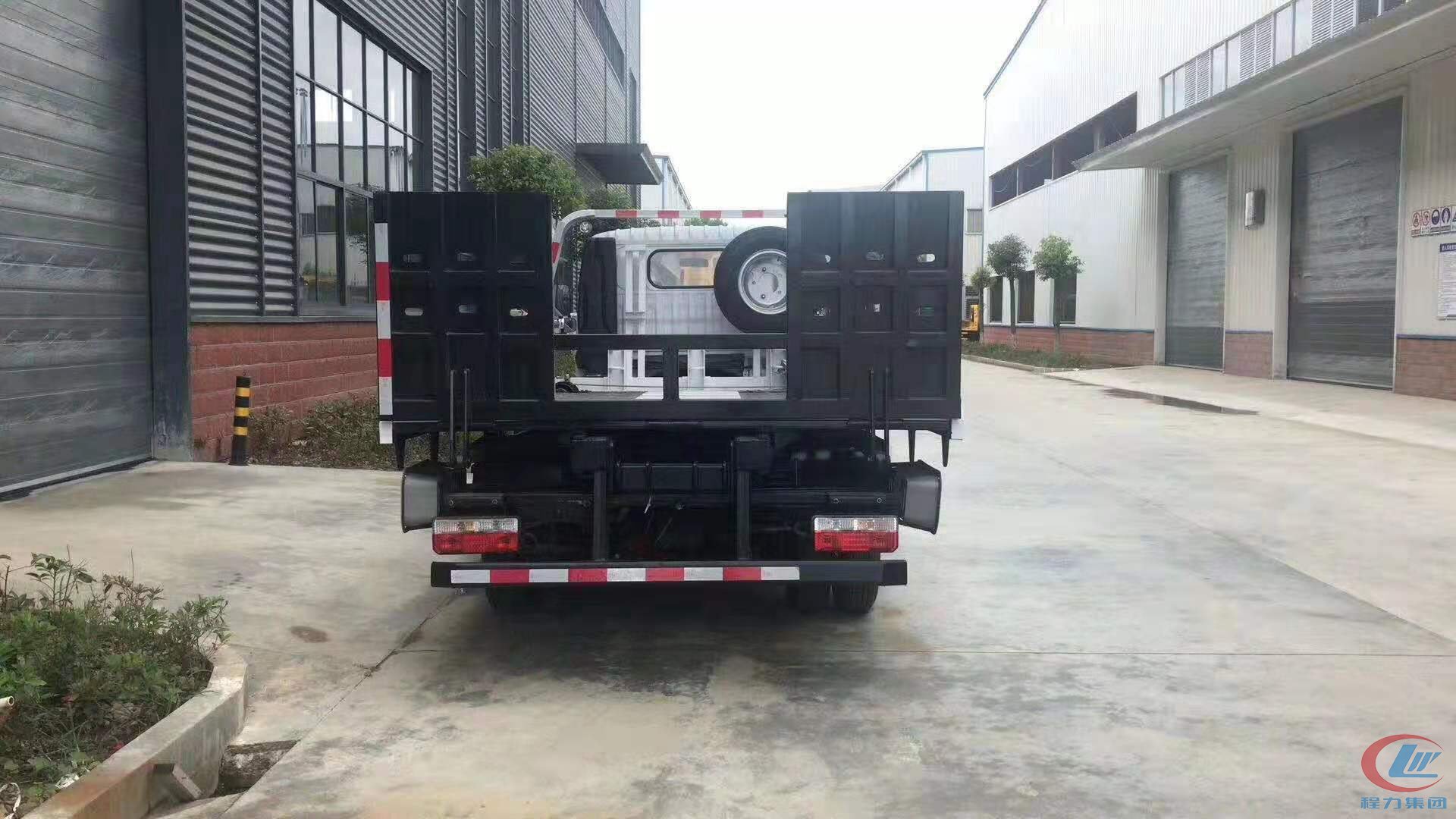 湖北程力东风凯普特一拖二清障车 实拍图