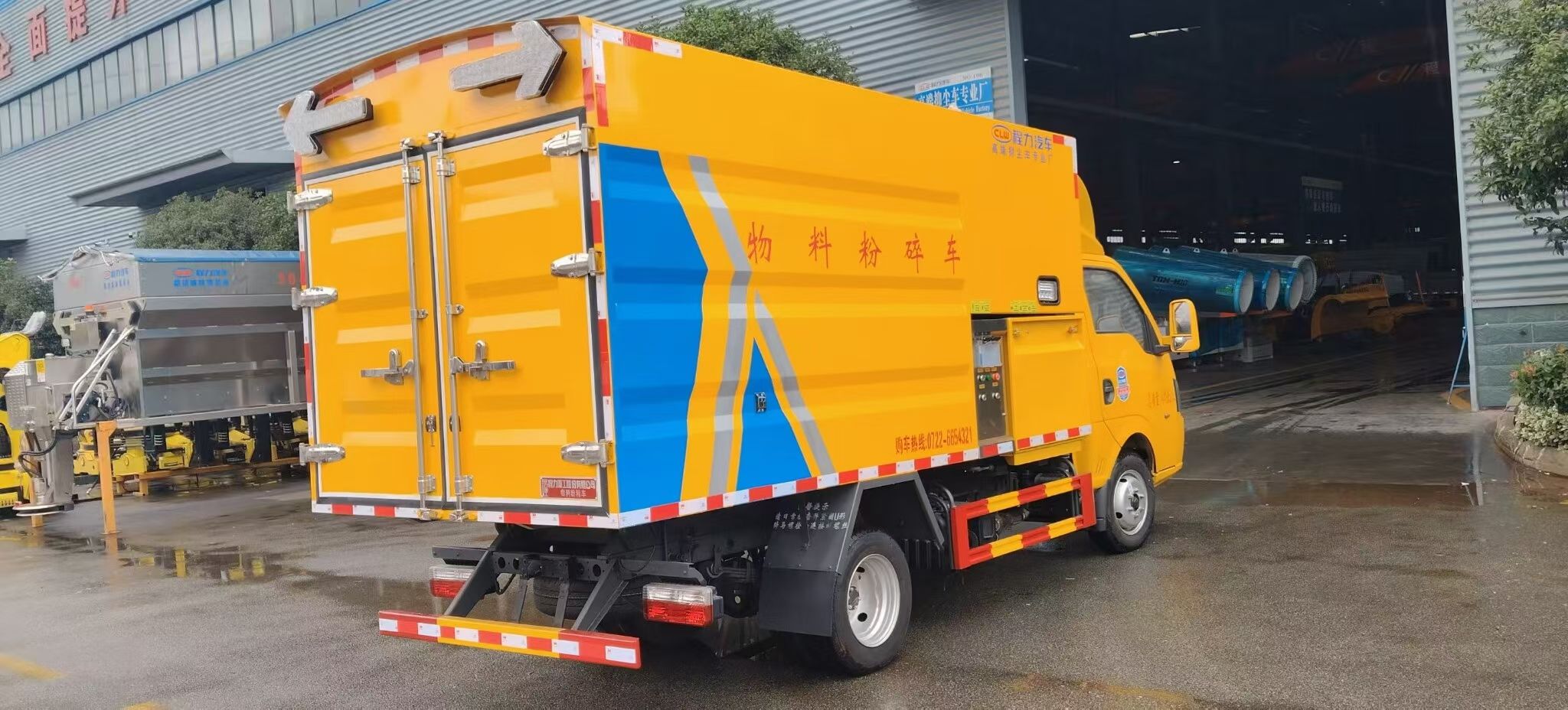 东风途逸蓝牌树木粉碎车,蓝牌小型物料粉碎车 实拍图