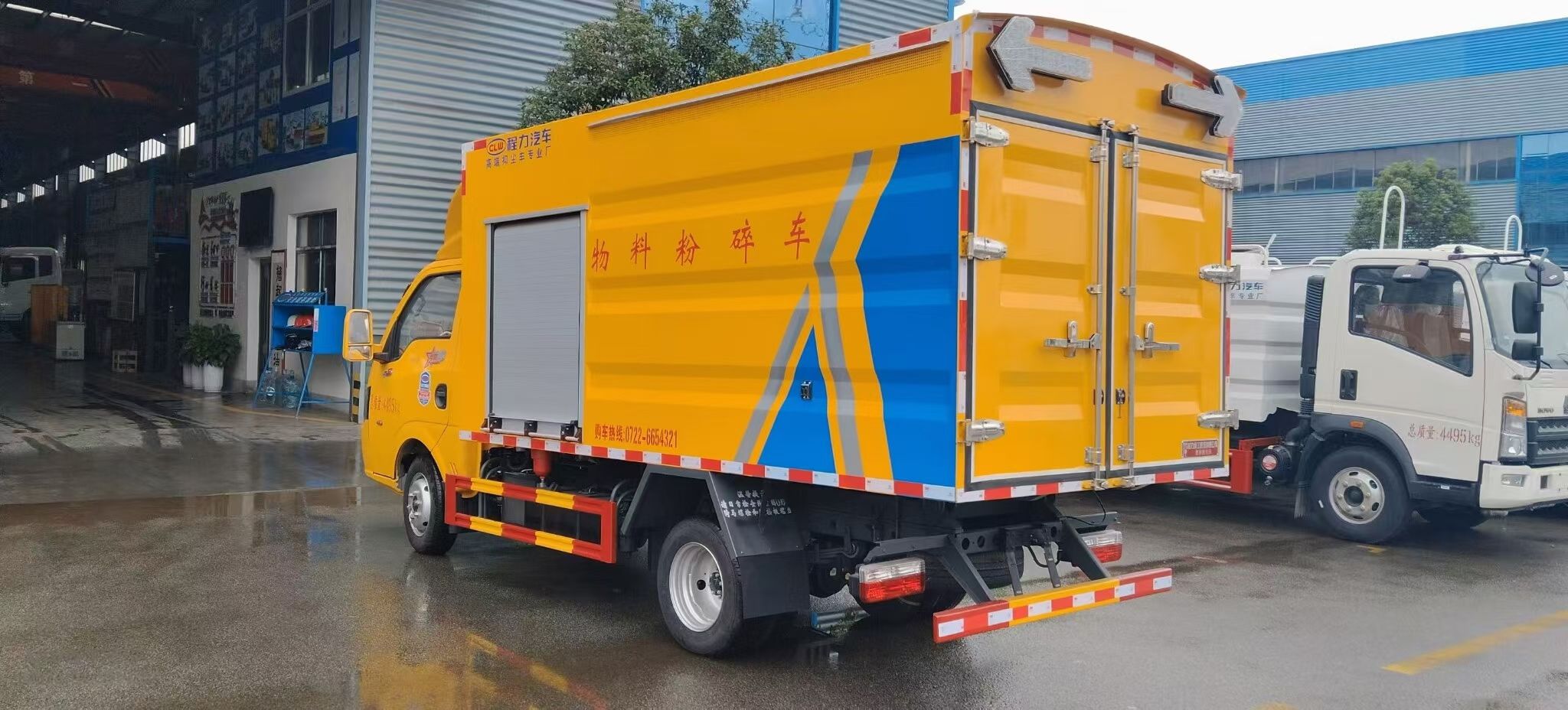 东风途逸蓝牌树木粉碎车,蓝牌小型物料粉碎车 实拍图