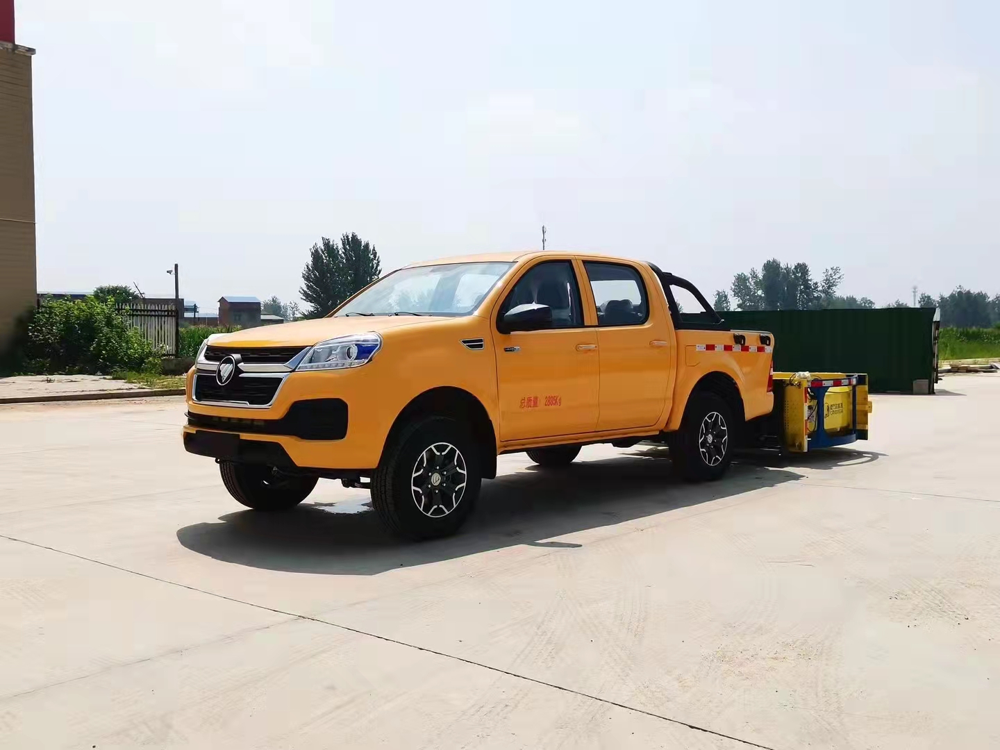 江铃皮卡防撞缓冲车 实拍图