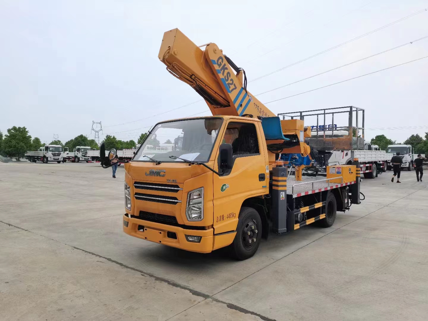 国六江铃蓝牌27米六节臂直臂高空作业车