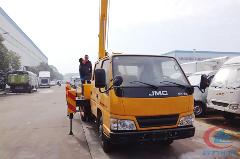 江铃12-16米高空作业车 实拍图