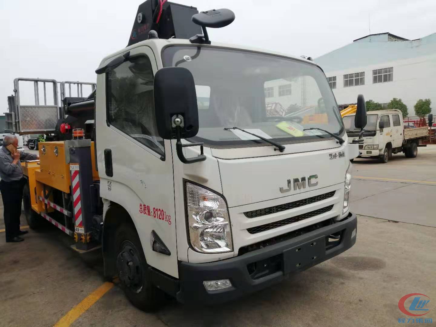 江铃凯瑞29米伸缩臂高空作业车 实拍图