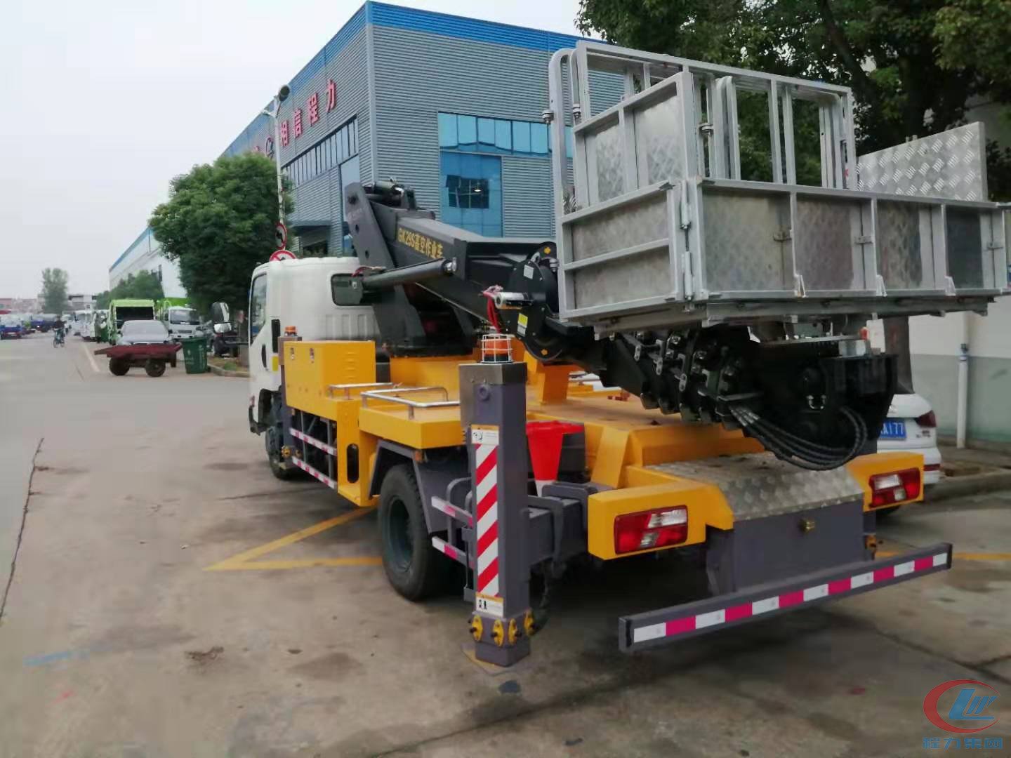 江铃凯瑞29米伸缩臂高空作业车 实拍图
