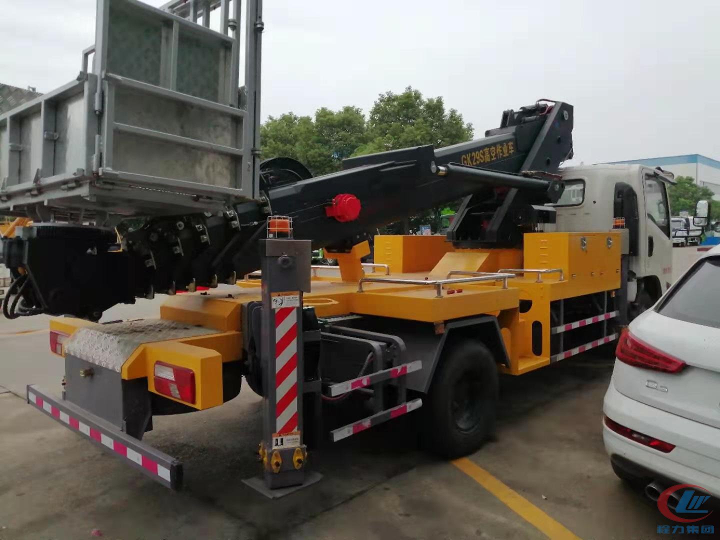 江铃凯瑞29米伸缩臂高空作业车 实拍图