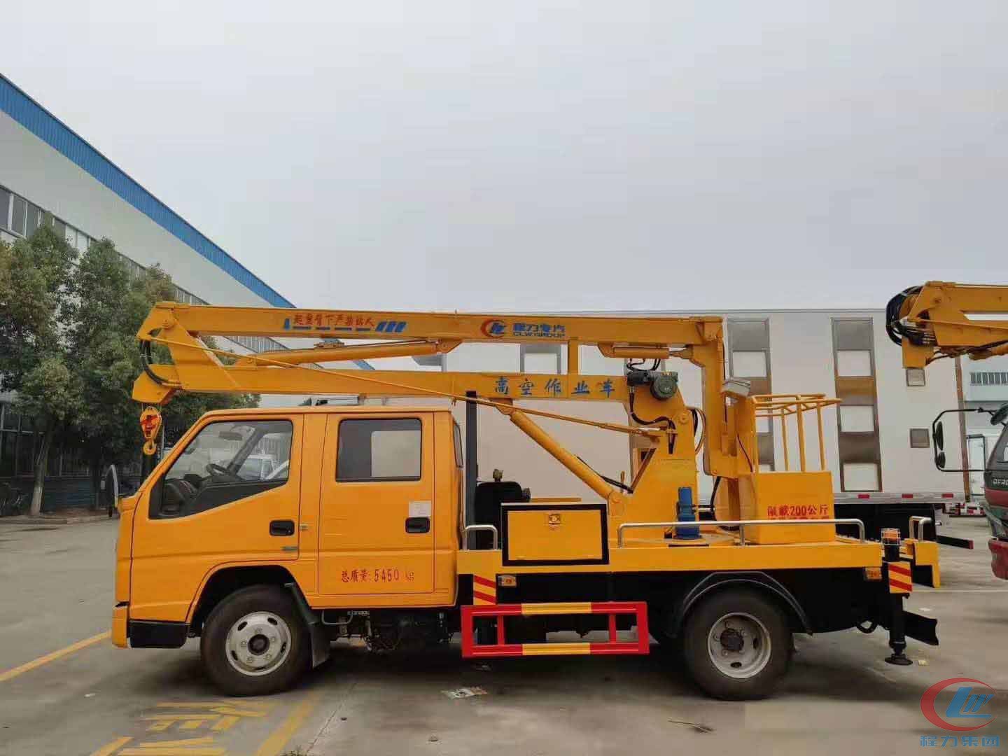 湖北程力江铃12米蓝牌高空作业车 实拍图