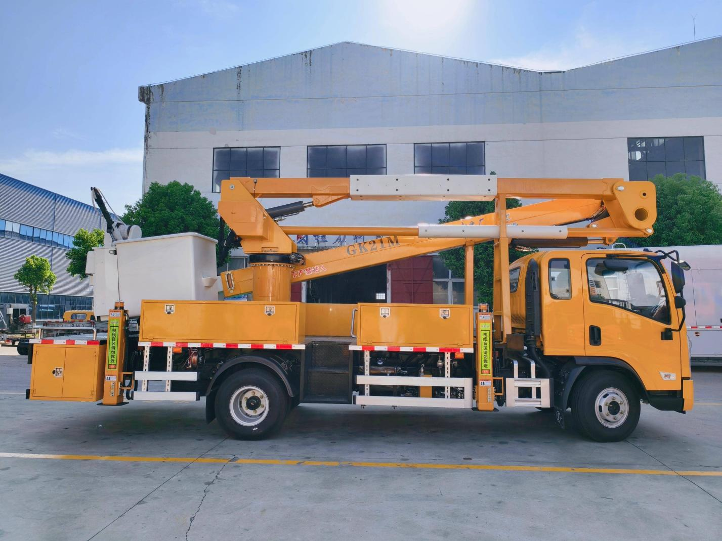 陕汽绝缘高空作业车 CLW5100JGKCDT型电力高空车 实拍图