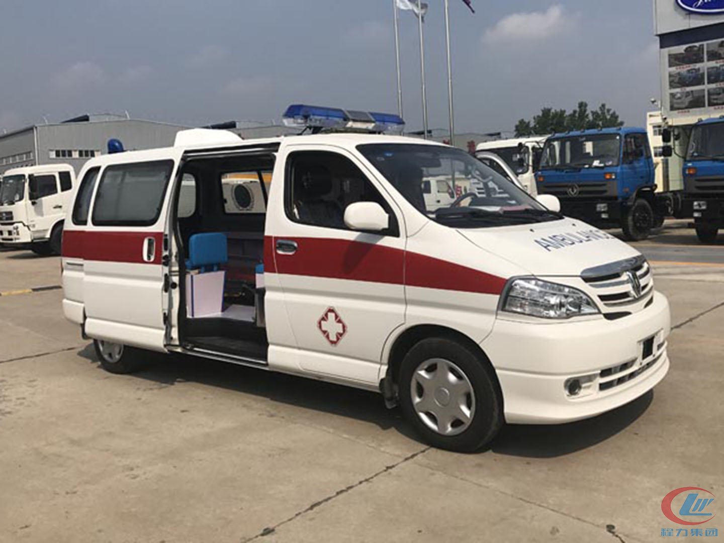 程力集团国六金杯阁瑞斯救护车 实拍图