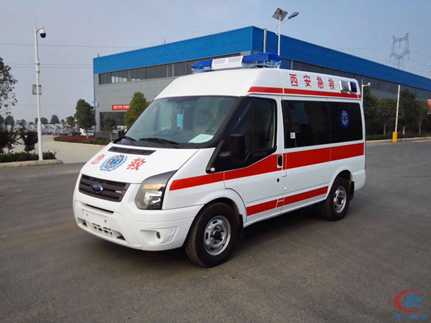 程力集团福特V348短轴中顶国六救护车