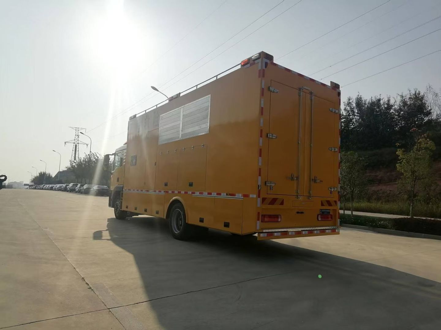重汽豪沃应急救险车,大流量应急排涝车 实拍图