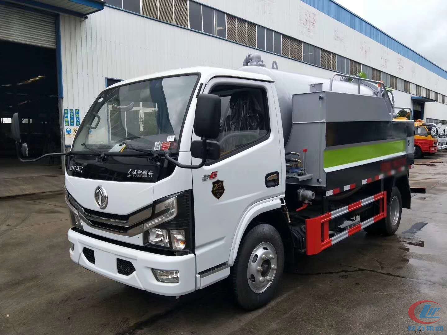 国六东风小多利卡清洗吸污车 实拍图