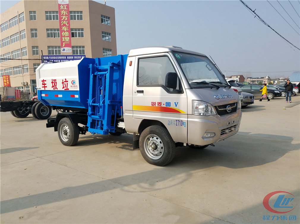 凯马2方挂桶式垃圾车,挂桶式生活垃圾车 实拍图