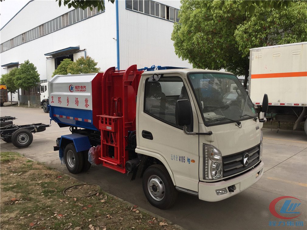 凯马3方挂桶式垃圾车 实拍图