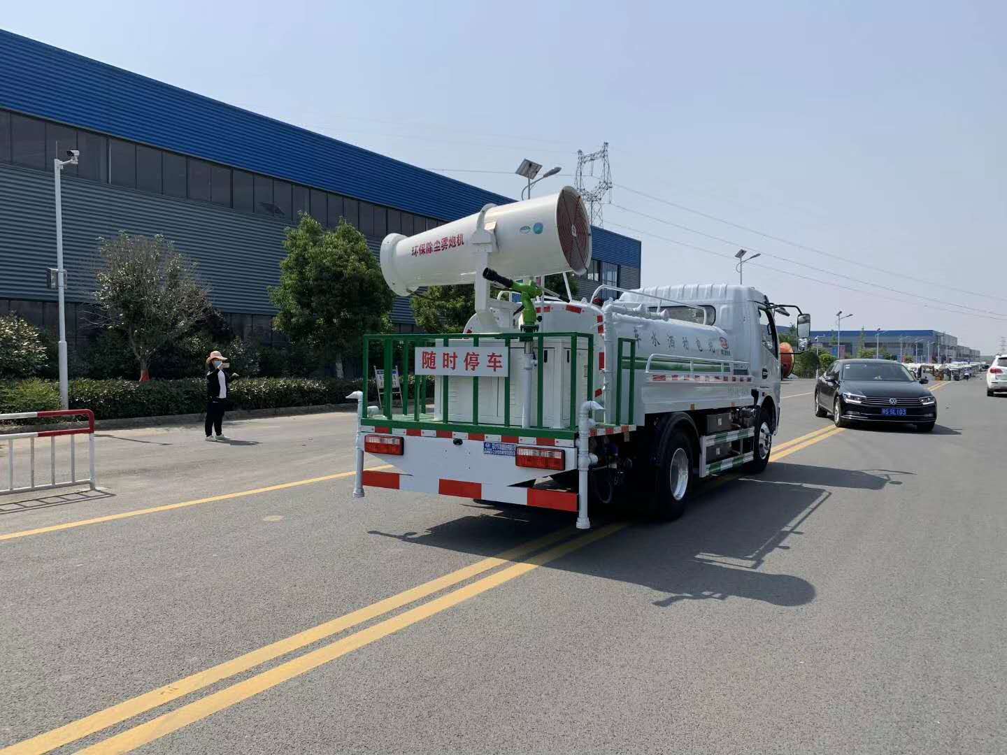 东风凯普特新能源纯电动5方洒水车 实拍图