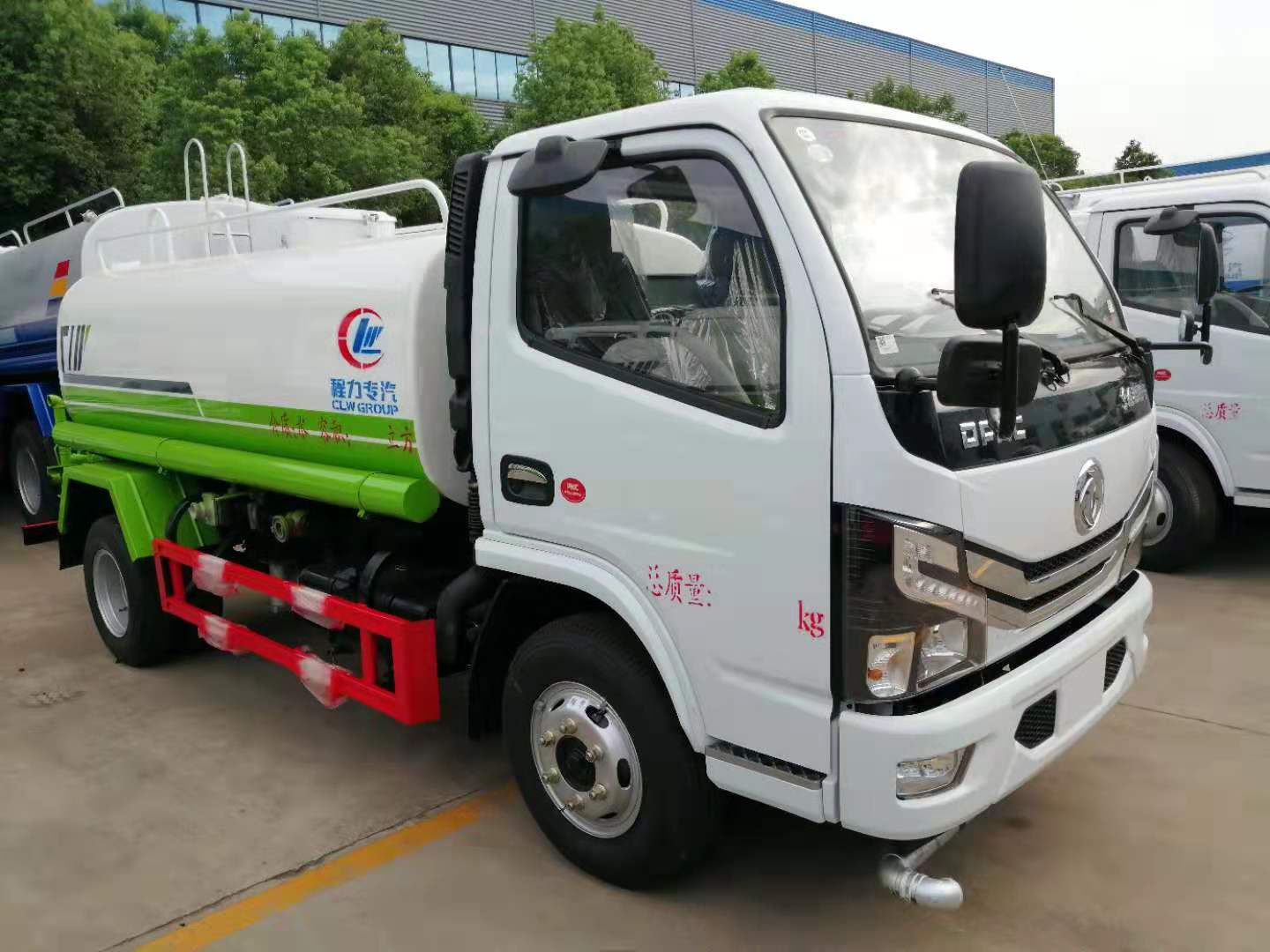 东风小多利卡D6国六洒水车 实拍图