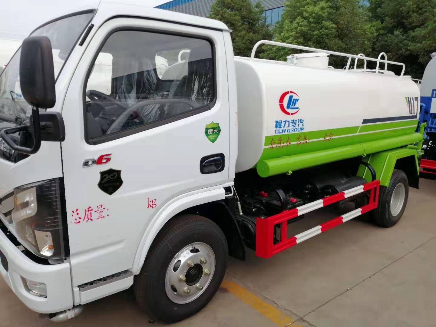 东风小多利卡D6国六洒水车 实拍图