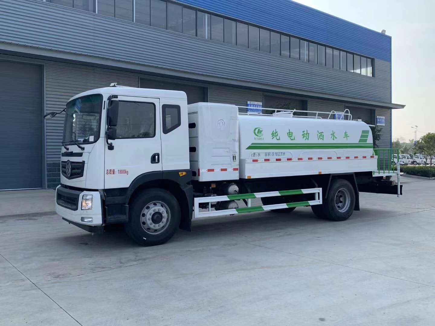 国六东风10方纯电动洒水车 实拍图