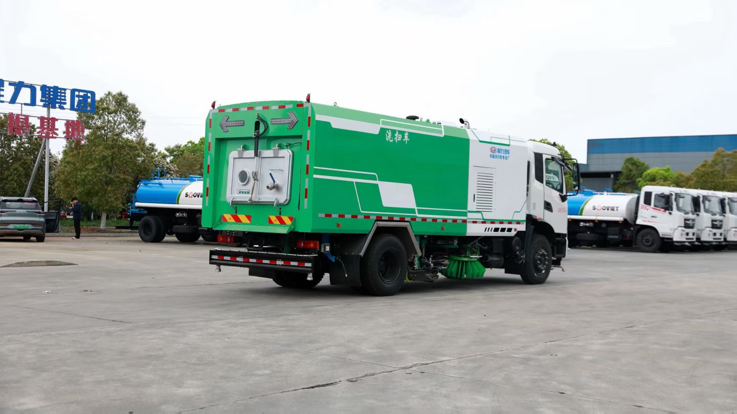 东风天锦新款洗扫车整车型号CL5180TXSAQZ洗扫车 实拍图
