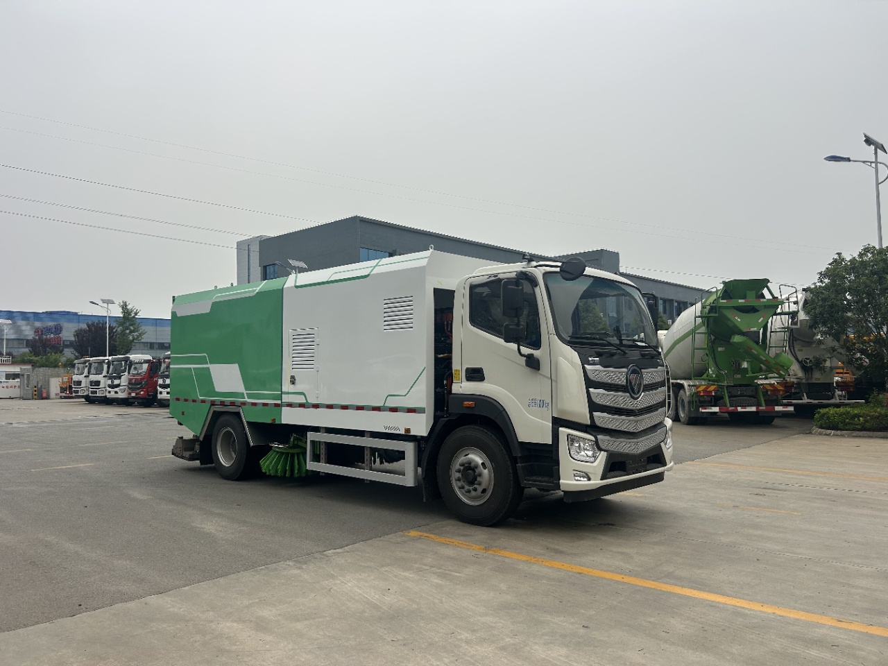 欧曼行星纯电道路污染清除车: CL5181TWQBEVAQZ 实拍图