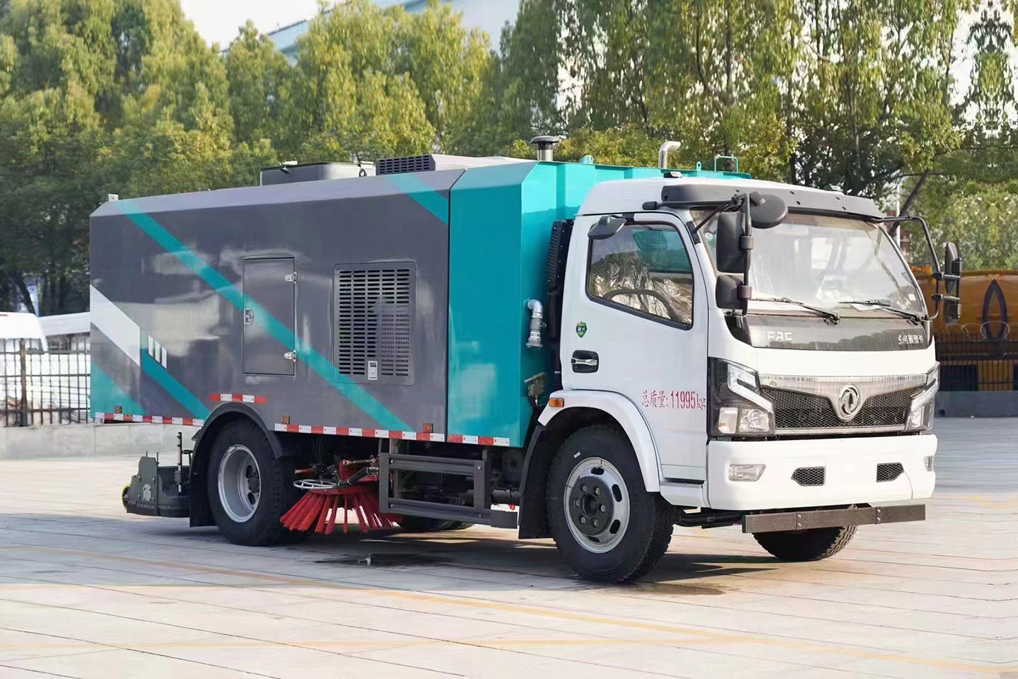 程力东风福瑞卡第三代干湿两用吸尘车 实拍图