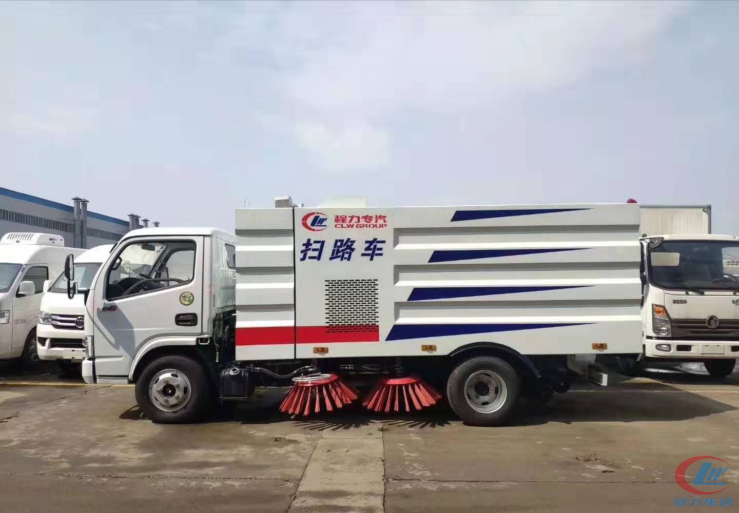 程力威牌国五东风小多利卡D6扫路车 实拍图
