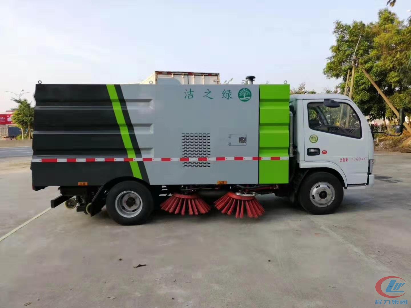 程力威牌国五东风小多利卡D6扫路车 实拍图