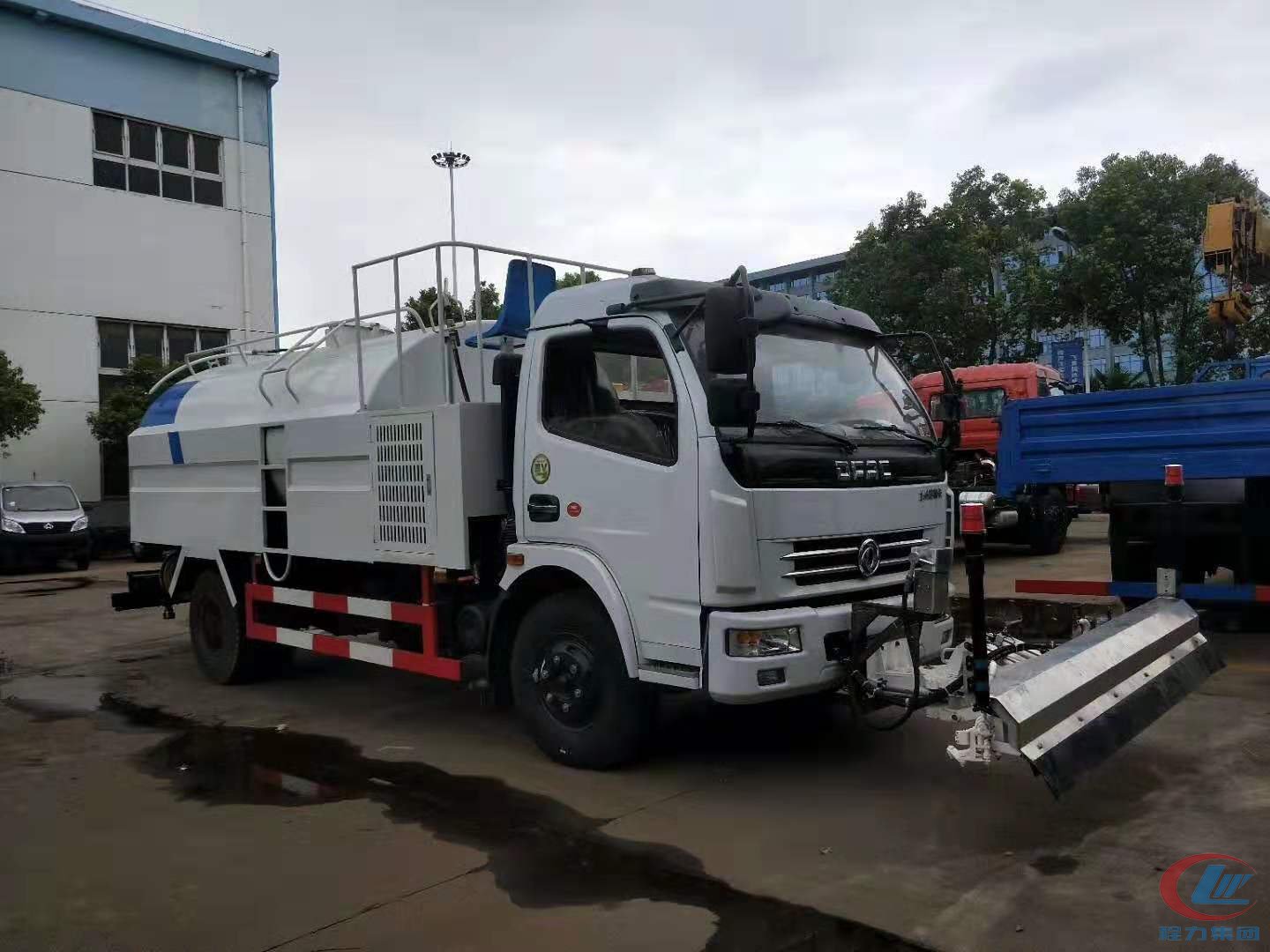 东风大多利卡高压清洗车,多利卡D7路面清洗车