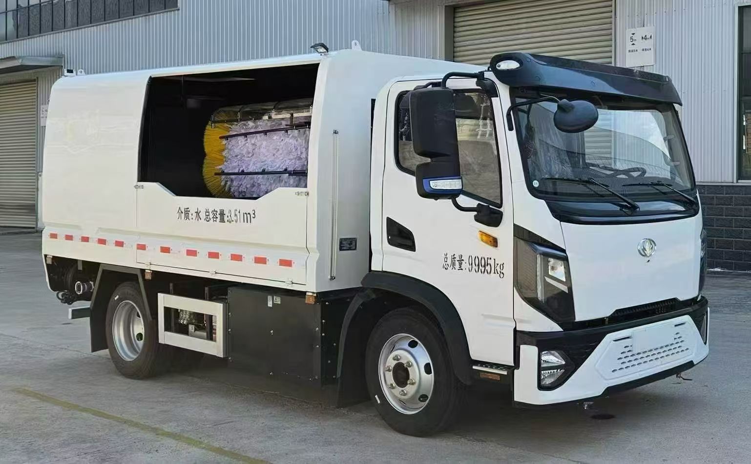 程力纯电动底盘10t纯电动护栏清洗车 实拍图