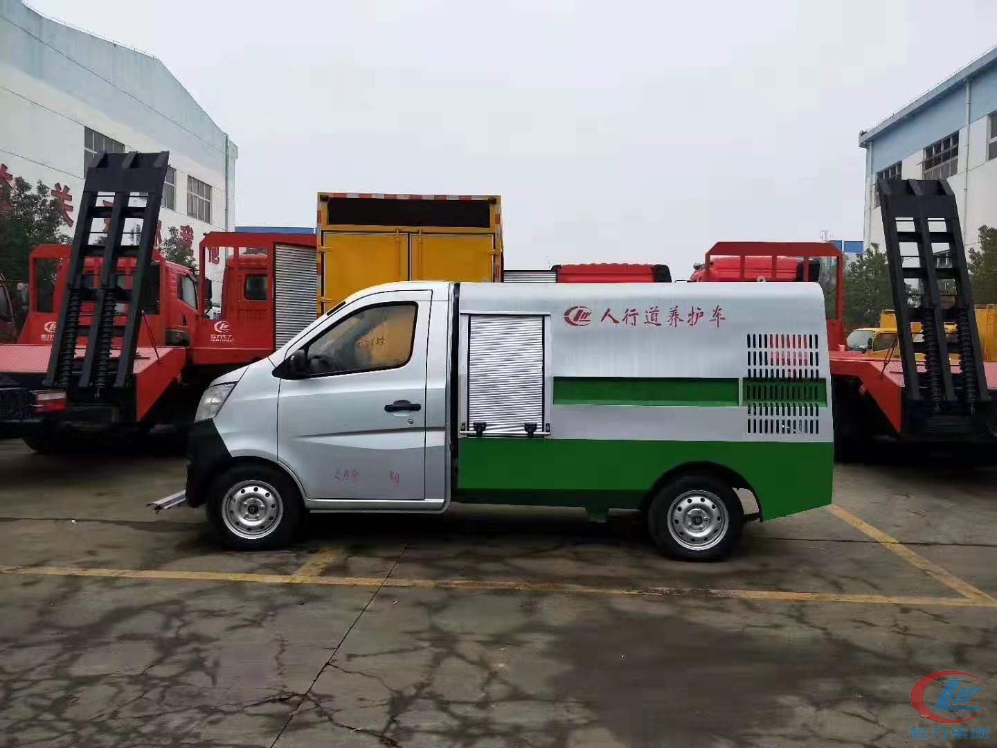 程力集团长安路面清洗车(长安人行道养护车) 实拍图