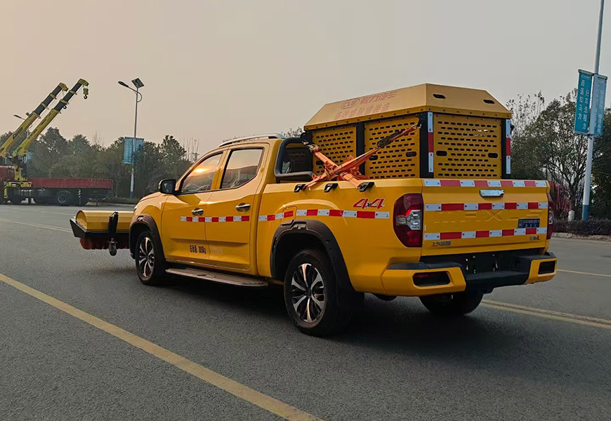 程力牌CL5030TCX6BYC型上汽大通MAXUS四驱皮卡除雪车 实拍图