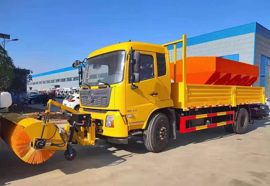 程力牌东风天锦CL5180TCX6YC型除雪车带雪滚和除雪铲 实拍图