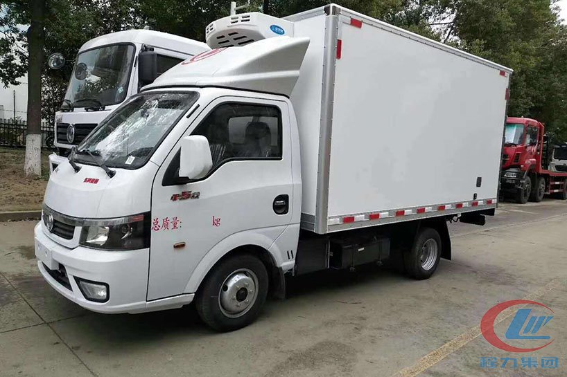 东风途逸3.5米冷藏车 实拍图