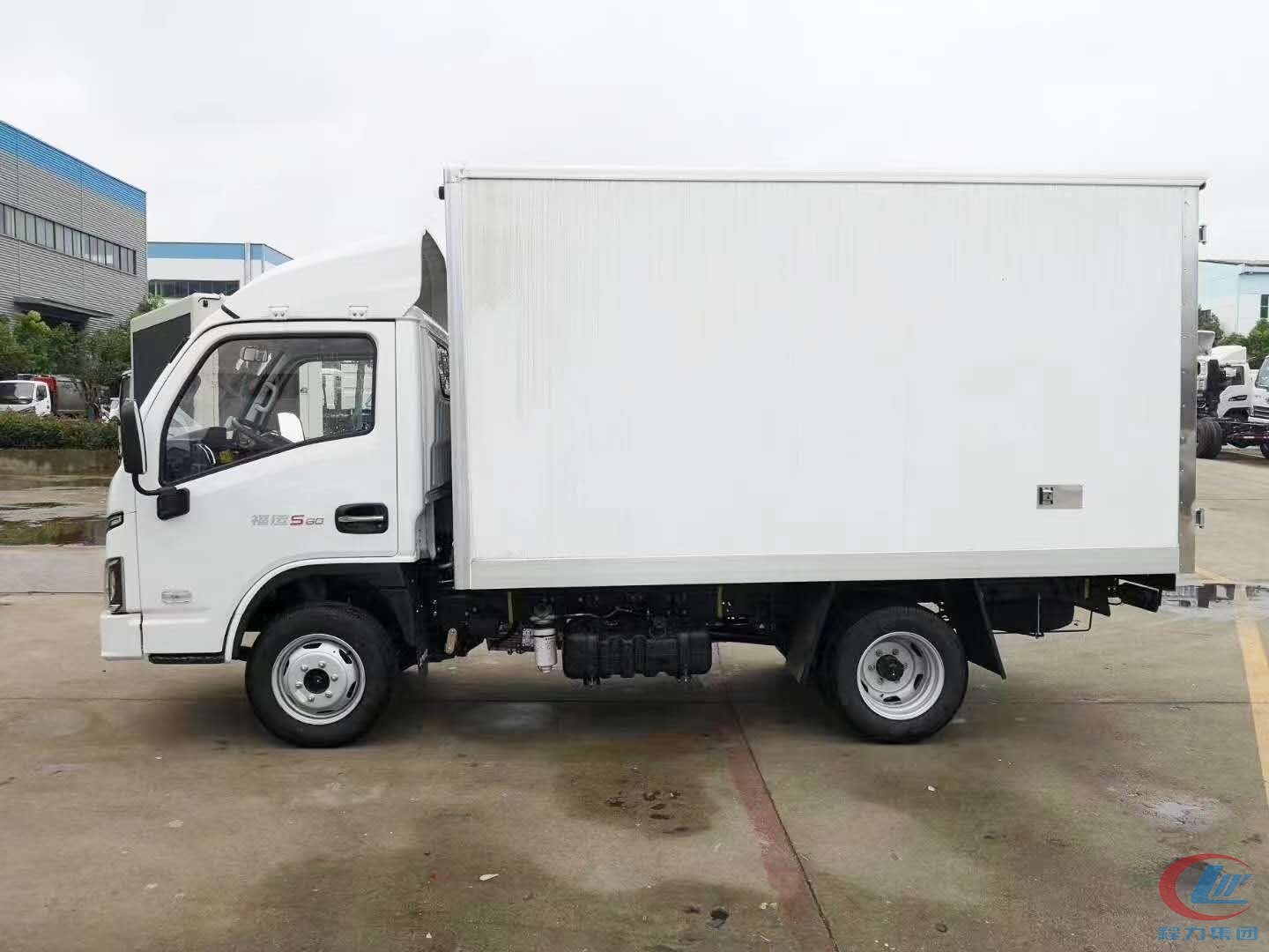 国六上汽跃进福运S80柴油版冷藏车 实拍图