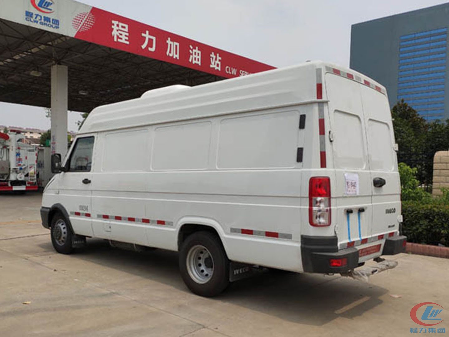 国六南京依维柯V40冷藏车 实拍图