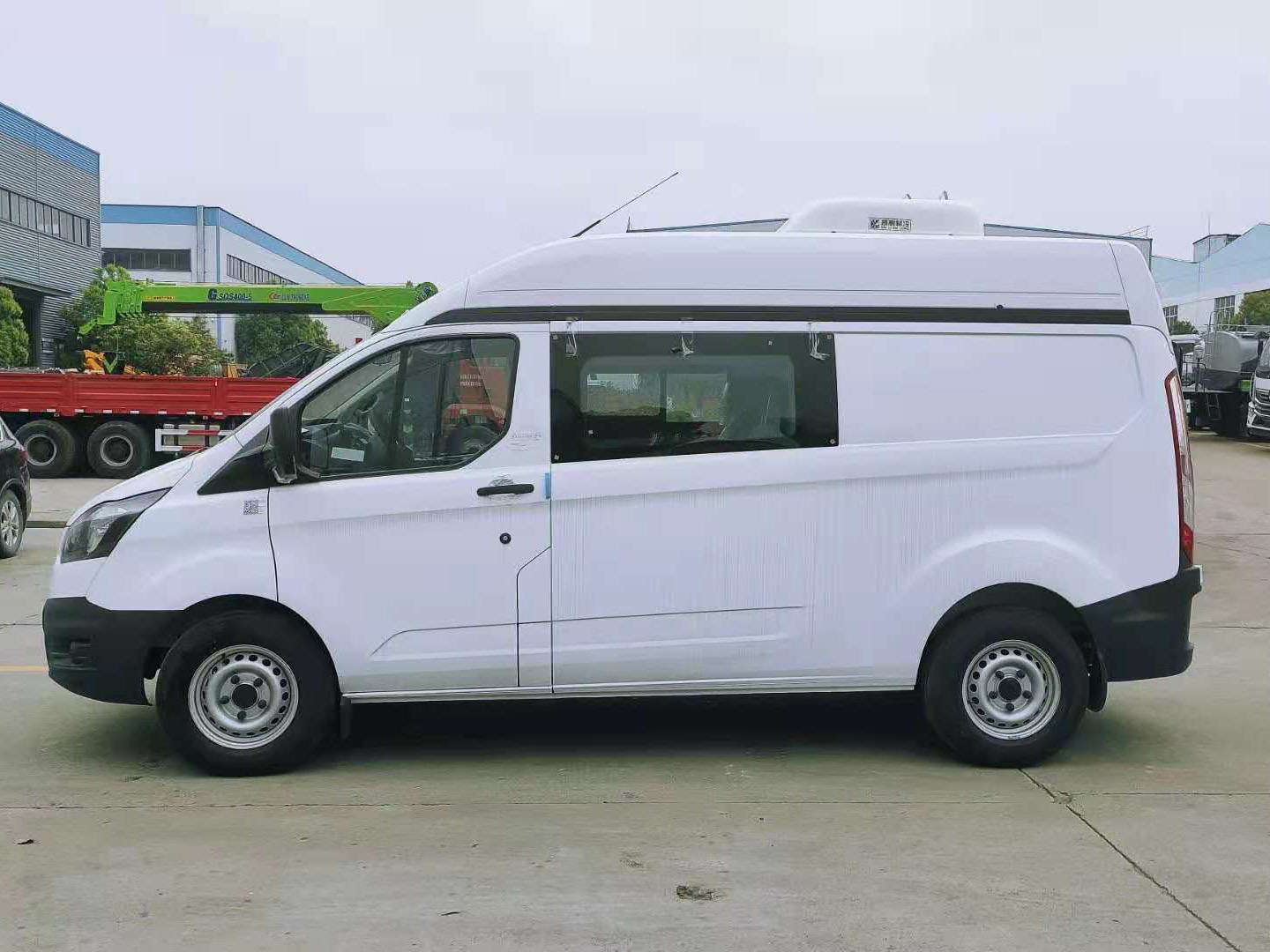 国六福特新全顺(双排)V362疫苗冷链车 实拍图