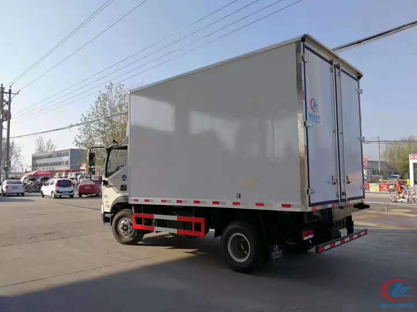 福田瑞沃大马力蓝牌冷藏车 实拍图