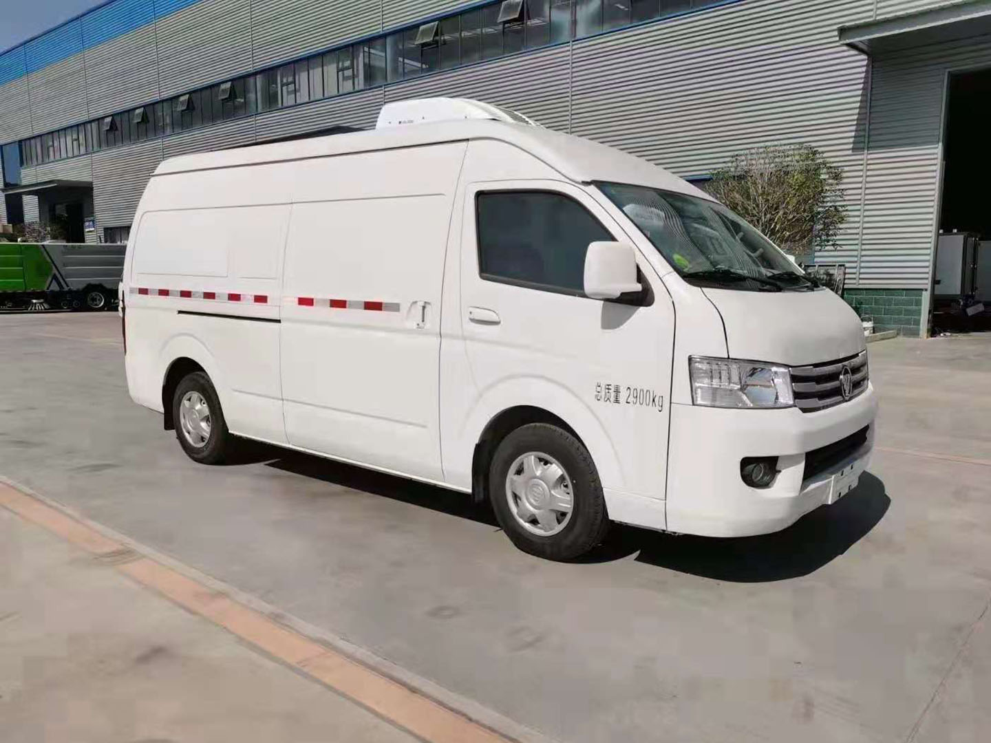 程力威牌国六福田G9面包冷藏车 实拍图