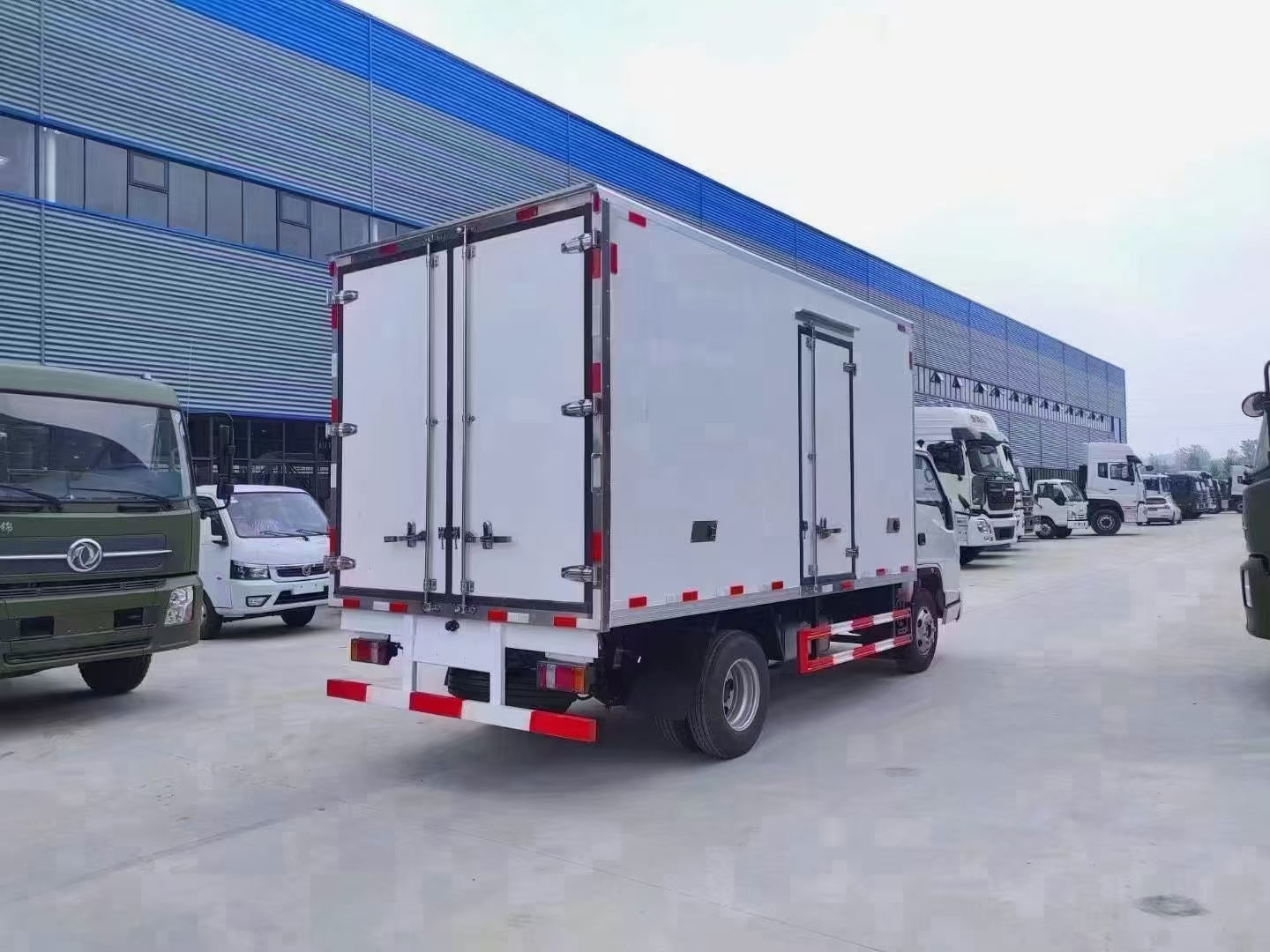 程力集团国六江铃顺达冷藏车 实拍图