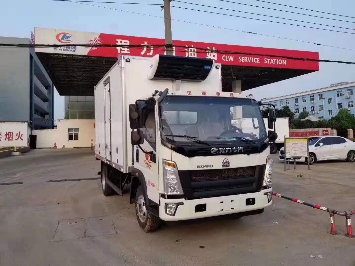 重汽豪沃蓝牌冷藏车 实拍图