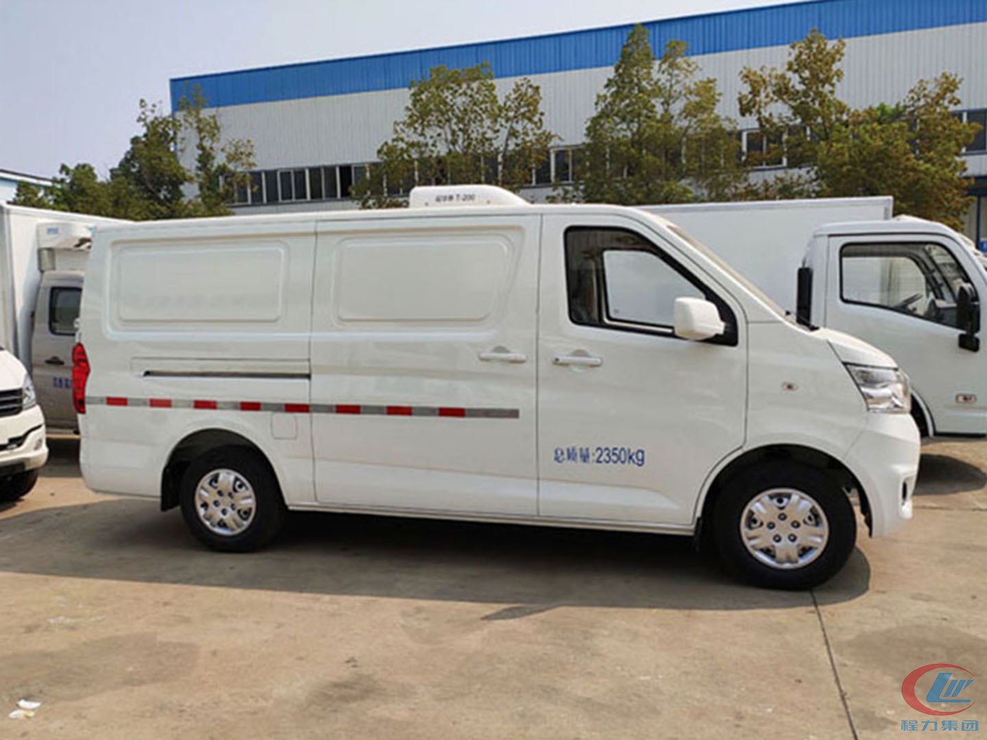 长安睿行M80(面包车)冷藏车 实拍图