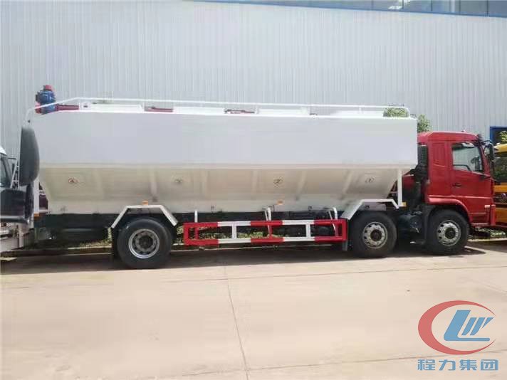 程力陕汽轩德小三轴散装饲料车 实拍图