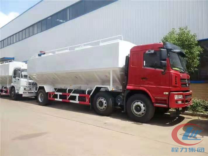 程力陕汽轩德小三轴散装饲料车 实拍图