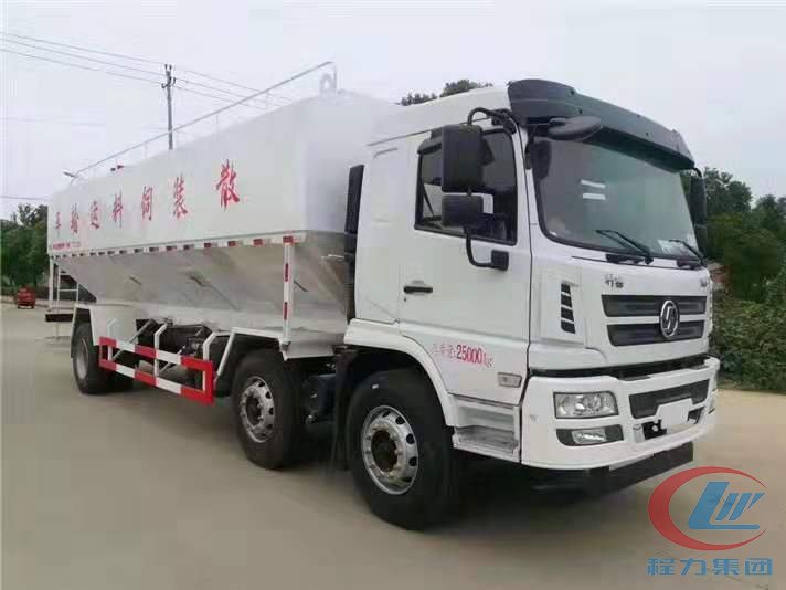 程力陕汽轩德小三轴散装饲料车 实拍图