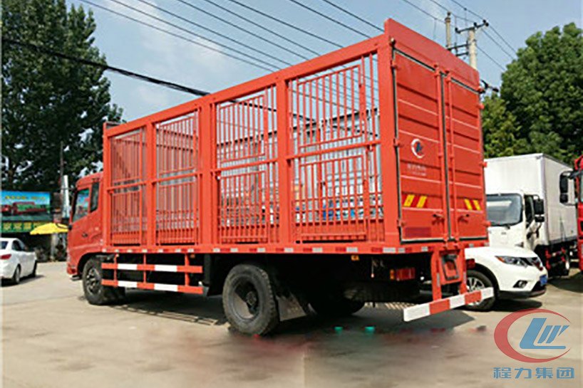 东风6米2简易仓栏式运猪车 实拍图