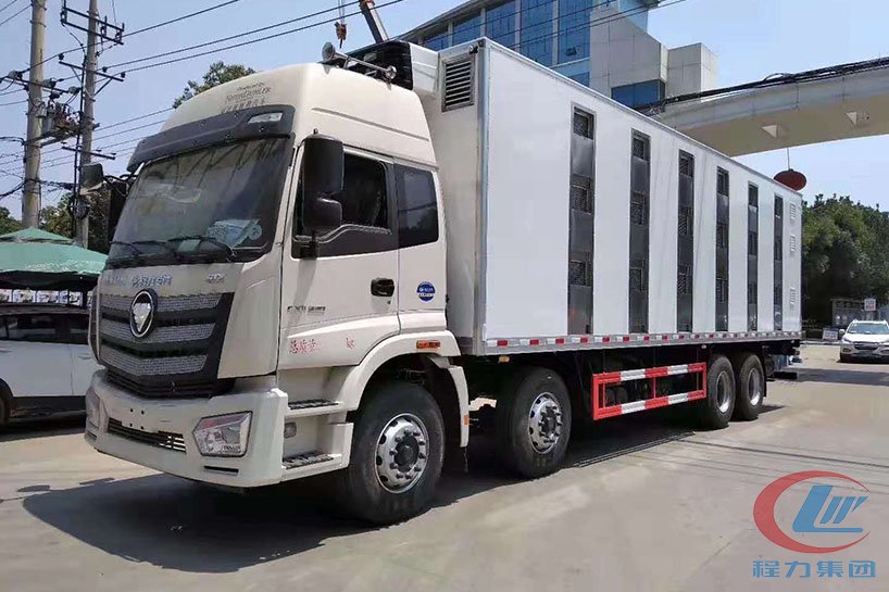 福田前四后八恒温运猪车,畜禽运输车 实拍图