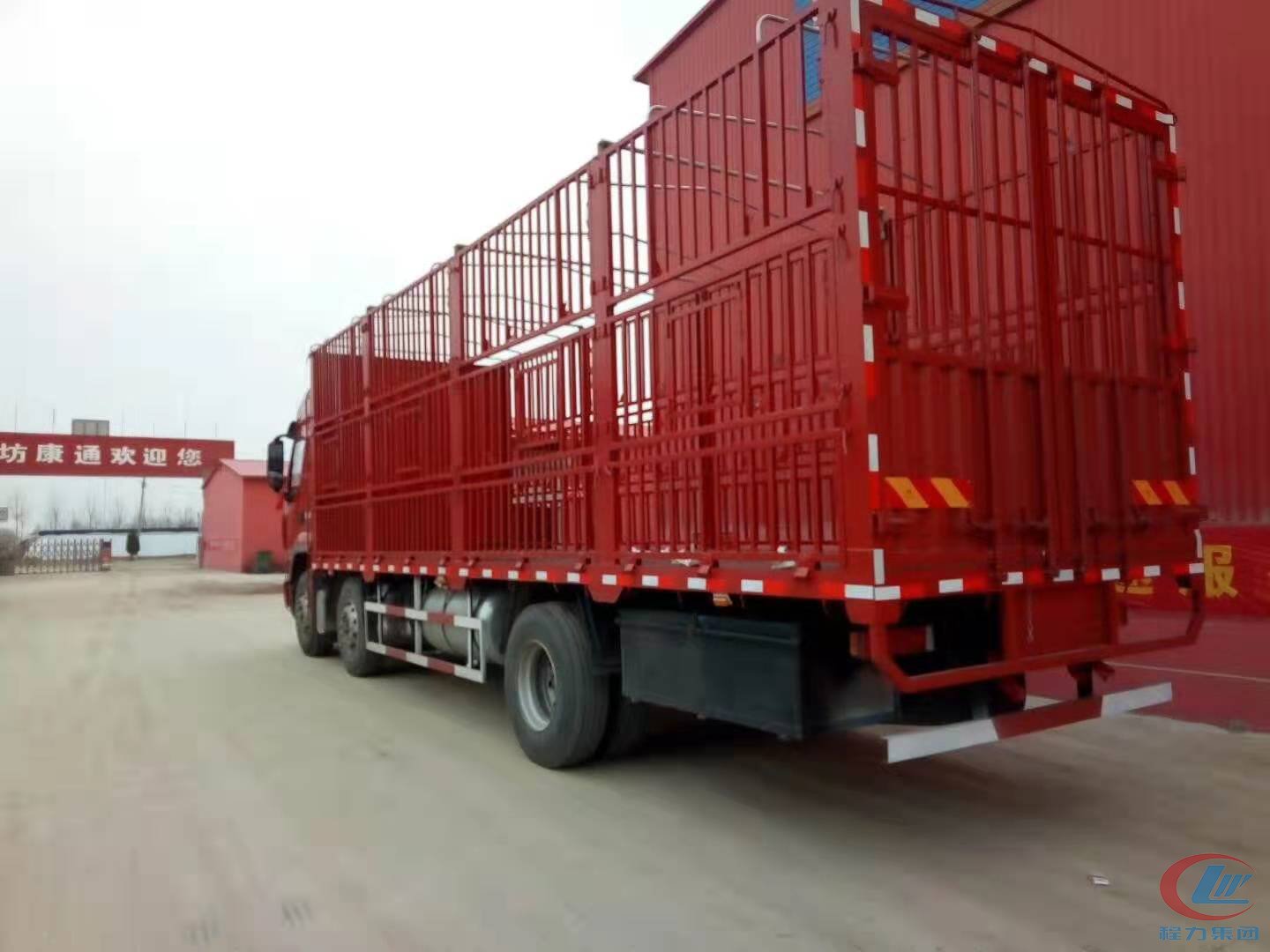 程力东风柳汽乘龙H5仓栏式运猪车 实拍图