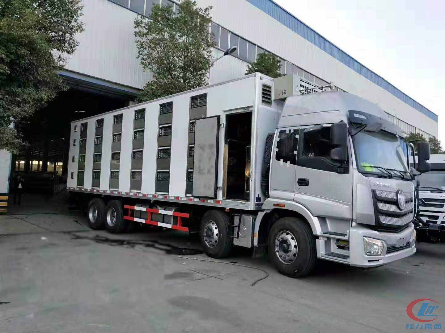 程力集团欧曼恒温畜禽运输车 实拍图
